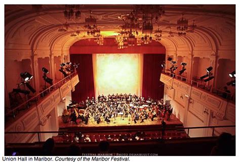 Nude Soprano Sings Händel in Slovenias Maribor Festival